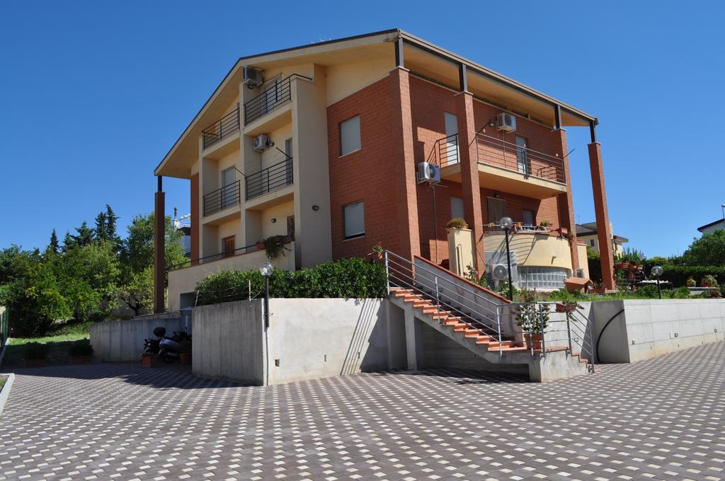 La Specchia Acomodação com café da manhã Matera Exterior foto